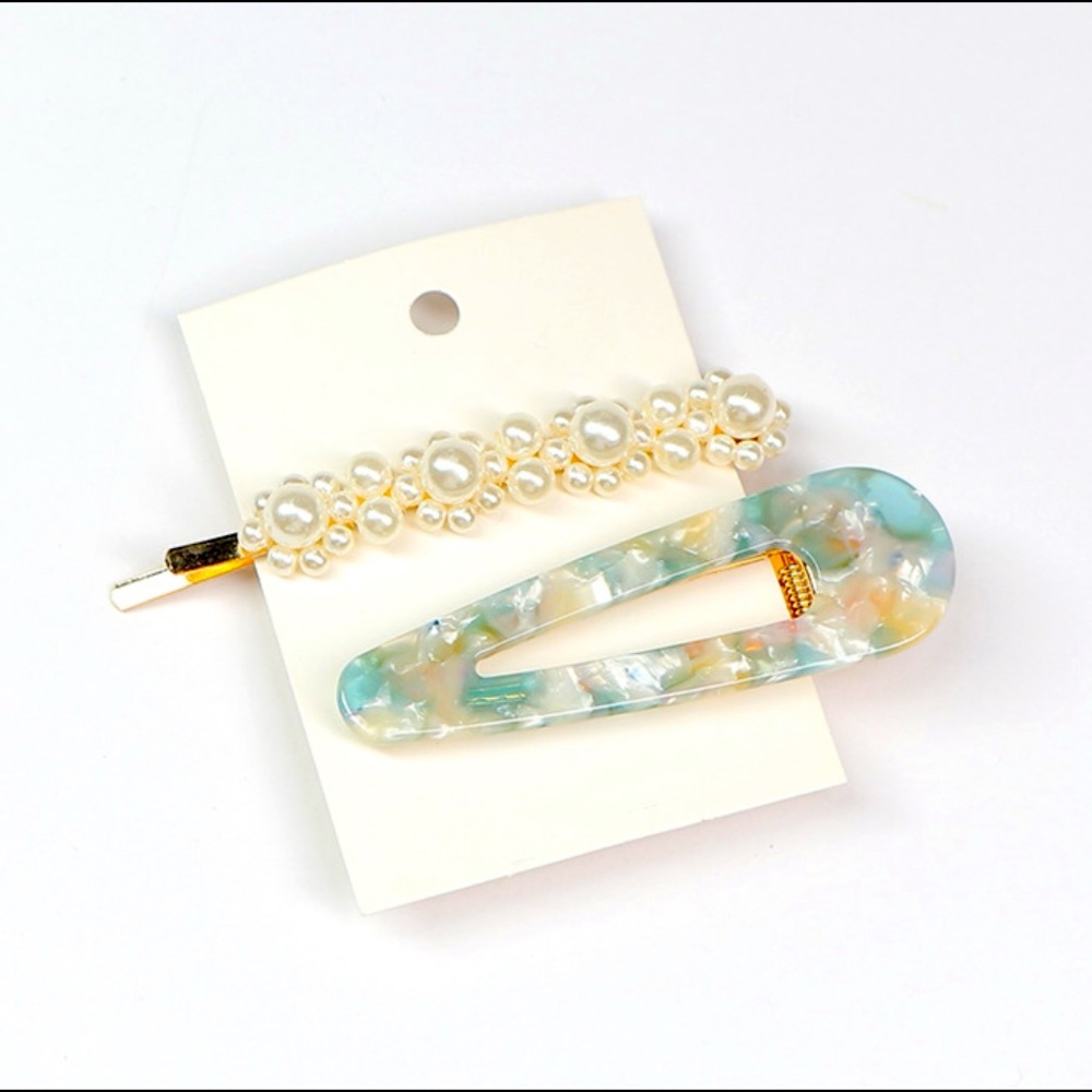 Pearl/Light Blue Hair Clip